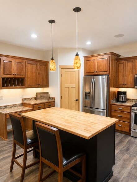 Building Photo - 24326 Wild Wings Way