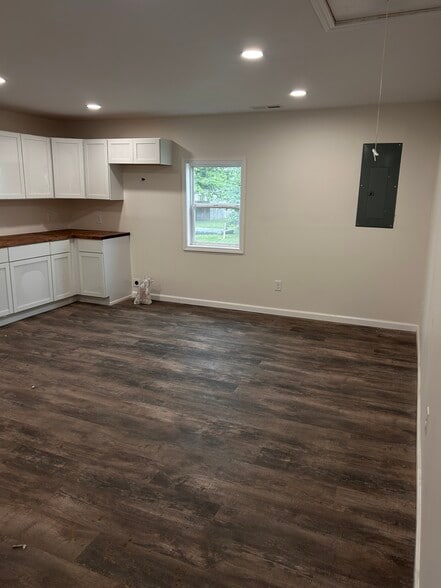 Building Photo - 1702 McCulloch Ave