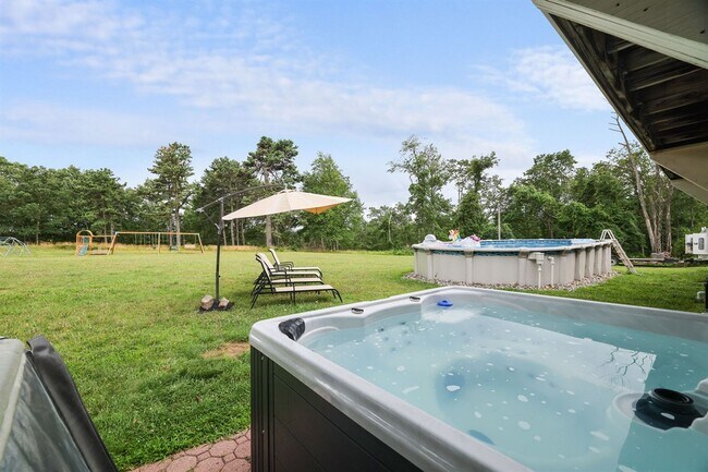 Building Photo - One of a kind Castle on the Hill for Rent! Minimum 1 month lease