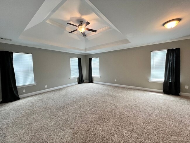 Building Photo - 327 Clearwater Ln