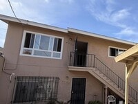 Building Photo - 4580 Hamilton St