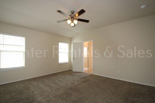 Building Photo - Classic Charm Meets Modern Comfort