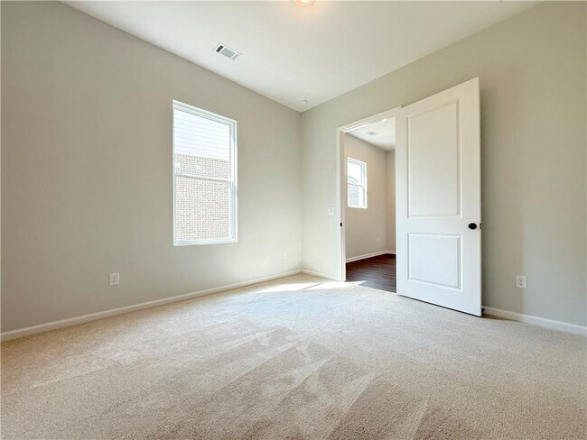 Building Photo - 1487 Ridge Rd
