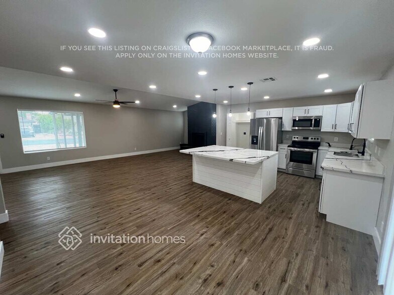 Building Photo - 1014 S Nina Cir