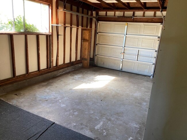 Building Photo - Springfield House