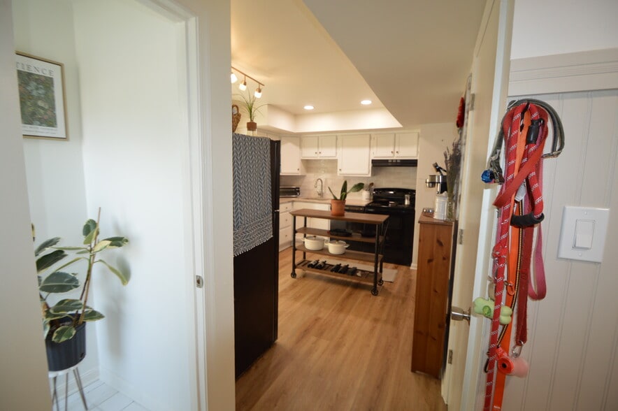 Kitchen - 3337 Ladino Ct