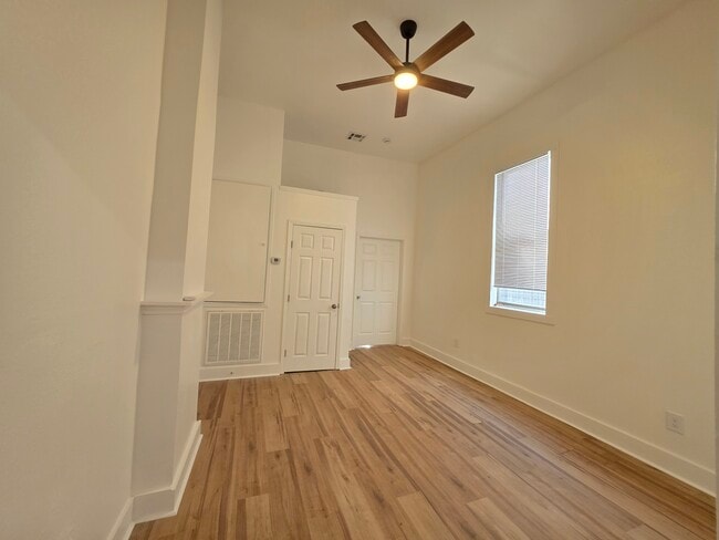 Building Photo - 2624 Palmyra St