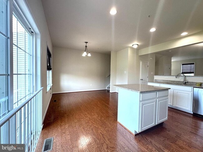 Building Photo - 10373 Lantern Ln
