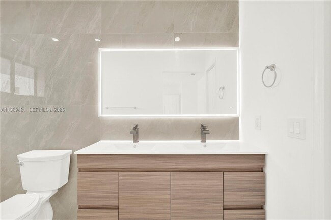 Building Photo - 1226 SW 76th Ct