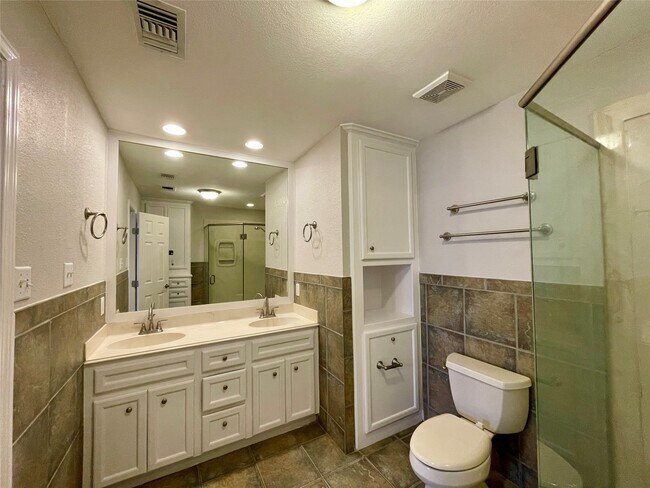 Building Photo - 16803 Castle Fraser Dr