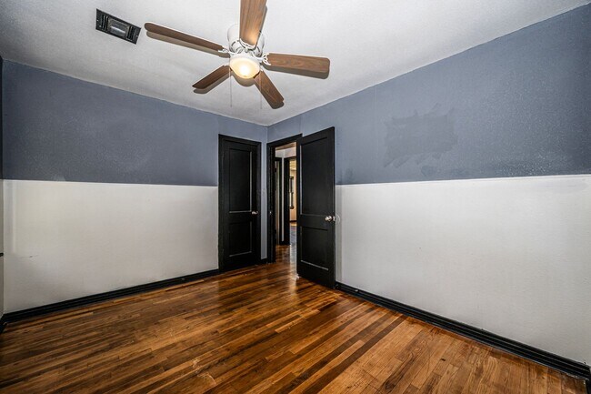Building Photo - 808 H St NW