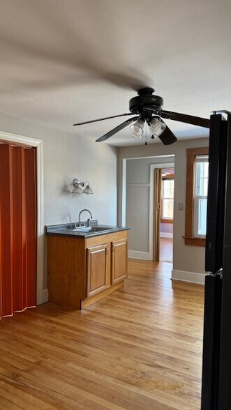 Building Photo - 30 High St