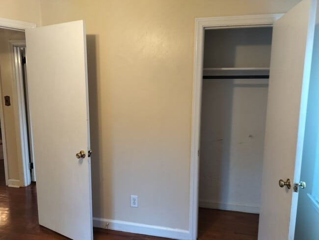 Building Photo - Fayetteville Ranch