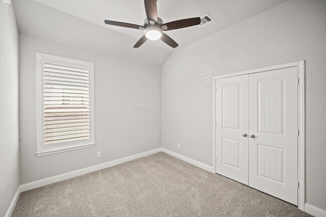 Building Photo - 19706 Dwight Eisenhower Dr