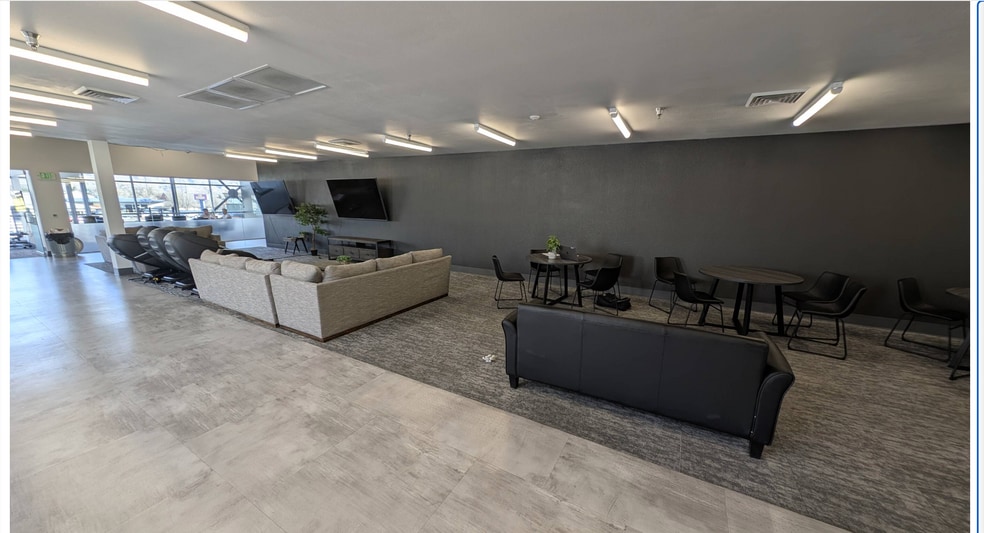 Building Photo - 1640 S State St