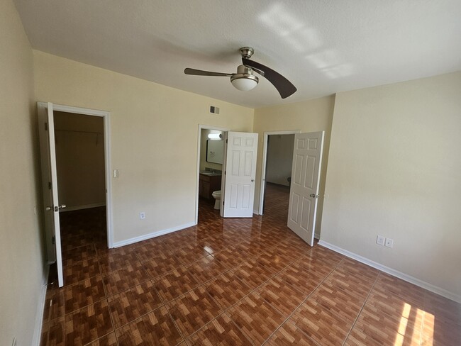 Building Photo - 5526 Pga Blvd