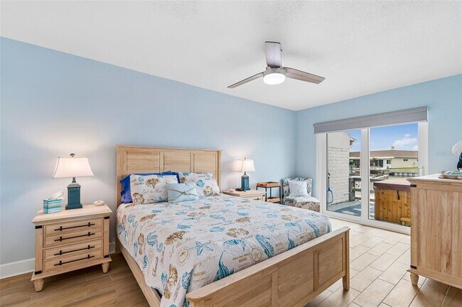Building Photo - 392 Boca Ciega Point Blvd N