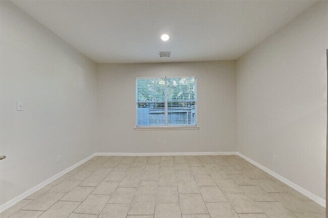 Building Photo - 17906 Magenta Springs Dr