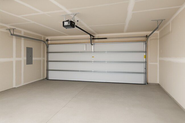 Building Photo - Modern 3BR/2.5BA Townhome in Prime Otsego Location for $2,549!