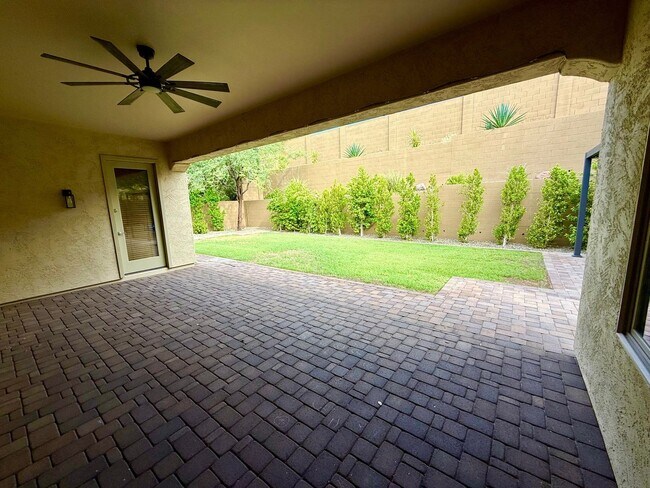 Building Photo - 1708 W Oberlin Way