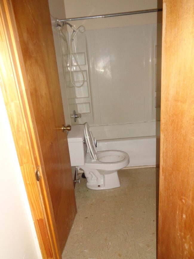 Building Photo - 196 Clyde Williams Dr