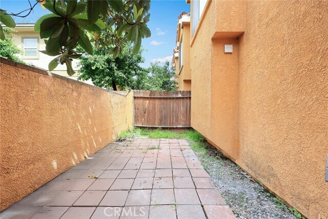 Building Photo - 319 California St