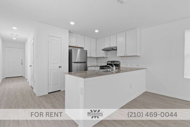 Building Photo - Newer 2023 home under $1,600 near Culebra, Government Canyon, SeaWorld, Northwest San Antonio, an...