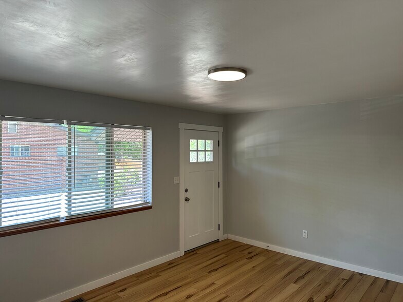 Building Photo - 345 E 100 S