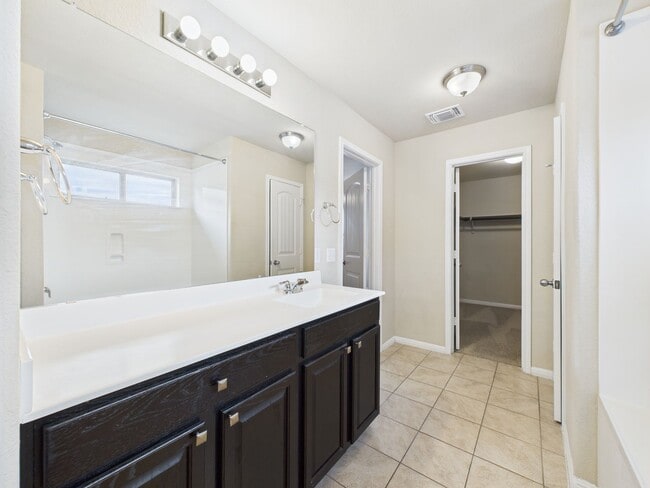 Building Photo - Connelly' Crossing   3 Bedroom Home