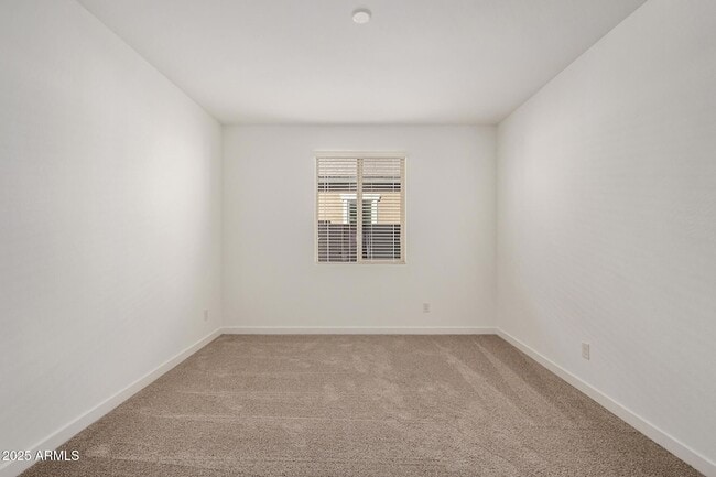 Building Photo - 23724 N 165th Dr