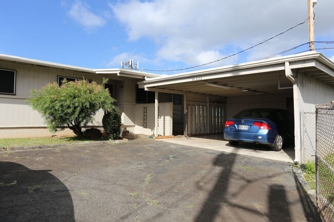 Building Photo - Aiea  - 4 Bedroom/2 Bath/1 Prkg - $2,800