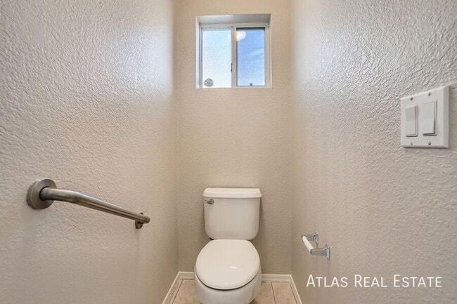 Building Photo - 8622 E Bullrider Pl