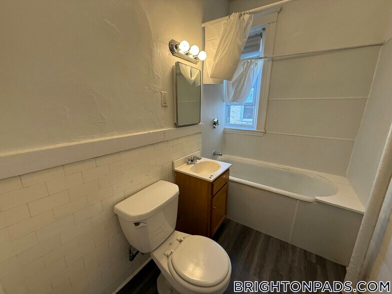 Building Photo - 9 Egremont Rd