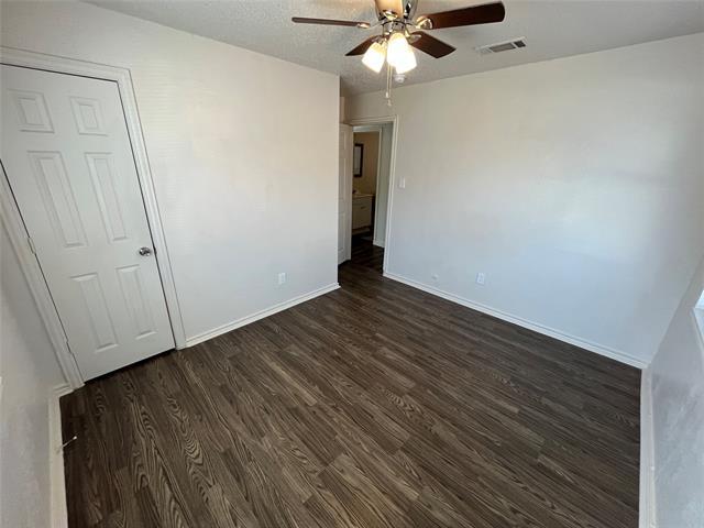 Building Photo - 1321 Woodcrest Dr