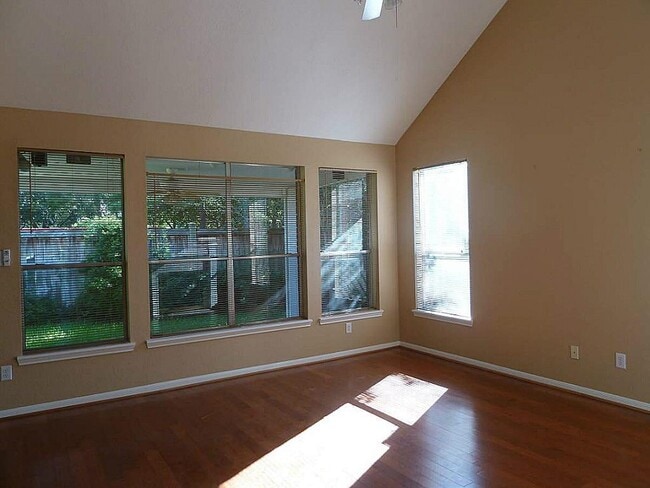 Building Photo - 22554 Bristolwood Ct
