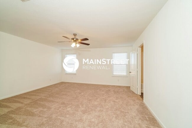 Building Photo - 4 Bedroom Pet-Friendly Home in New Braunfels, TX with Main Street Renewal
