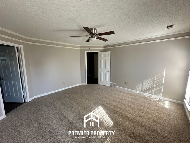 Building Photo - 6739 Pheasant Walk Cove