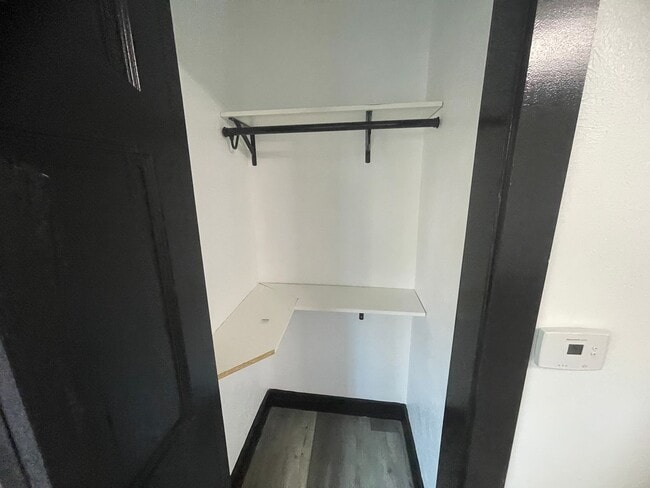 Building Photo - Newly updated 2 bedroom apartment for rent!