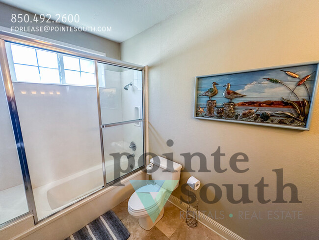 Building Photo - Furnished Condo in Destin!