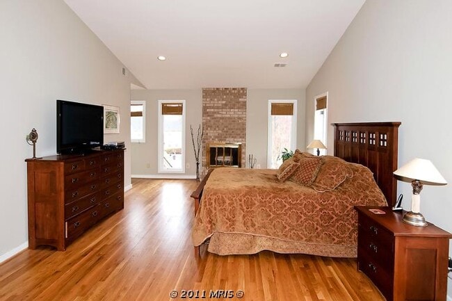 Building Photo - 10304 Snowpine Way