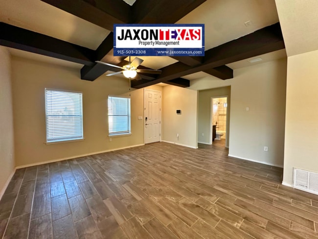 Building Photo - 220 Dora Baltea Pl