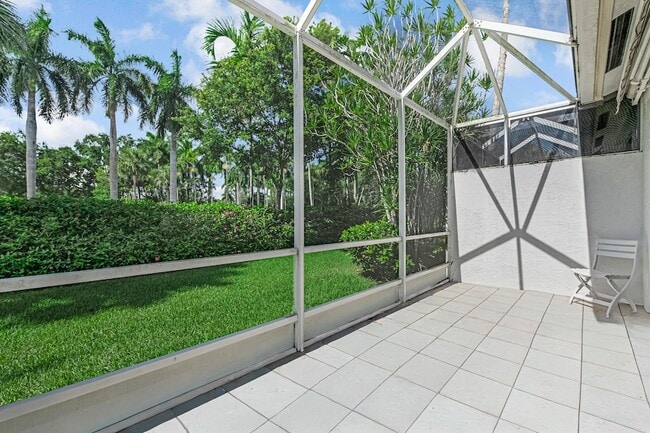 Building Photo - 9543 Crescent View Dr N