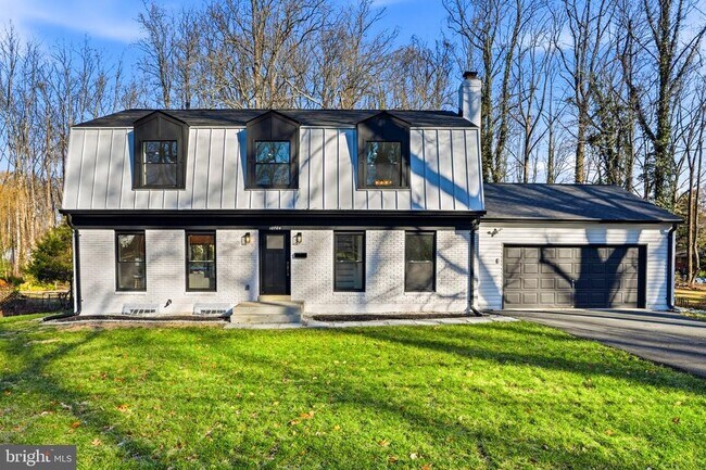 Building Photo - 10704 Howerton Ave
