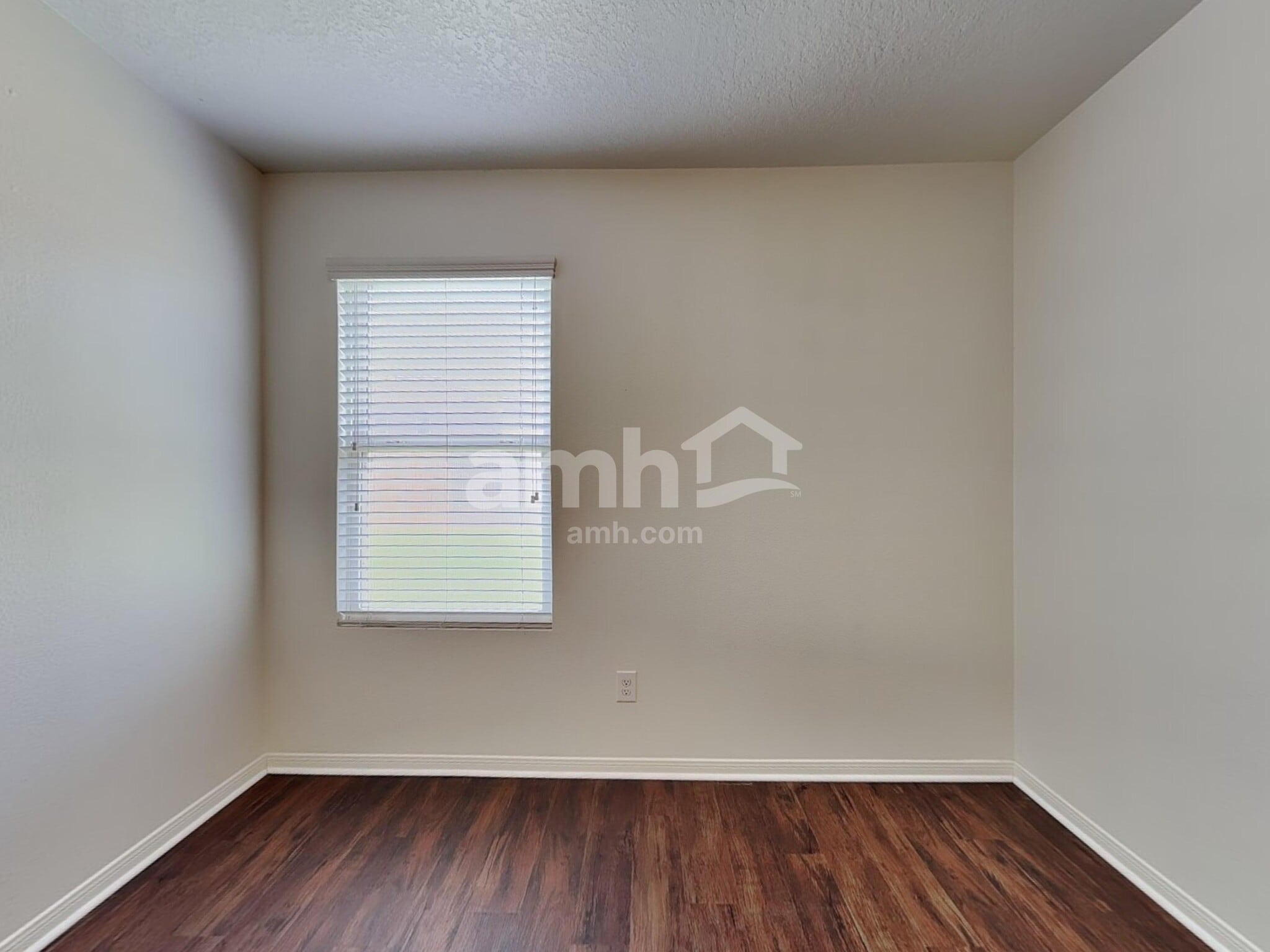 Building Photo - 2407 Aspen Dale Dr