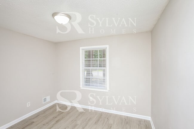 Building Photo - The Lifestyle You Deserve.