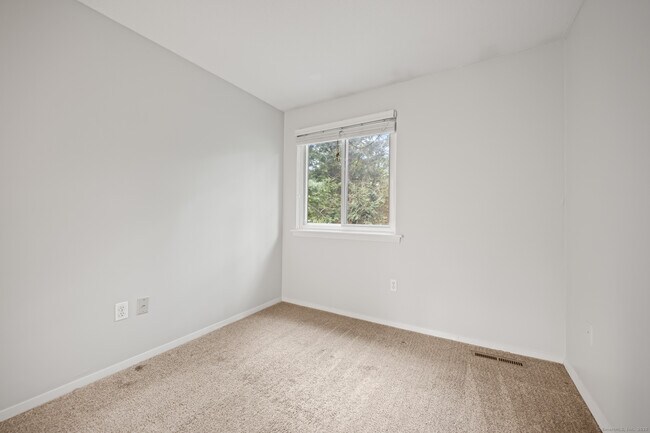 Building Photo - 45 Conestoga Way