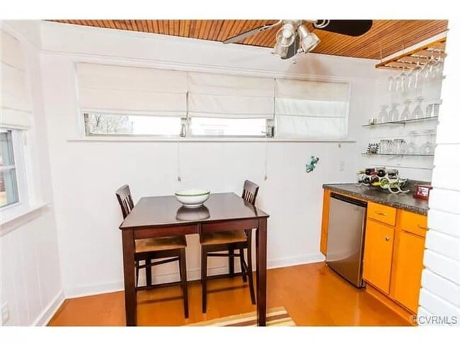 Building Photo - 3 BR / 2 BA Sunny renovated Cape Cod within walking distance to Bryan Park