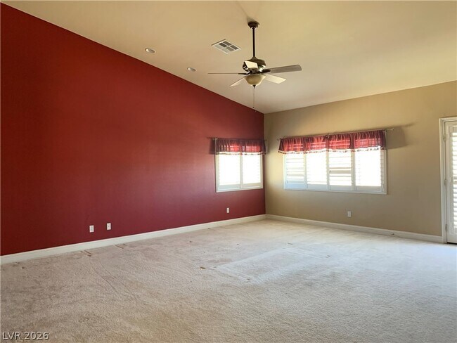 Building Photo - 10660 Lago Cantini St