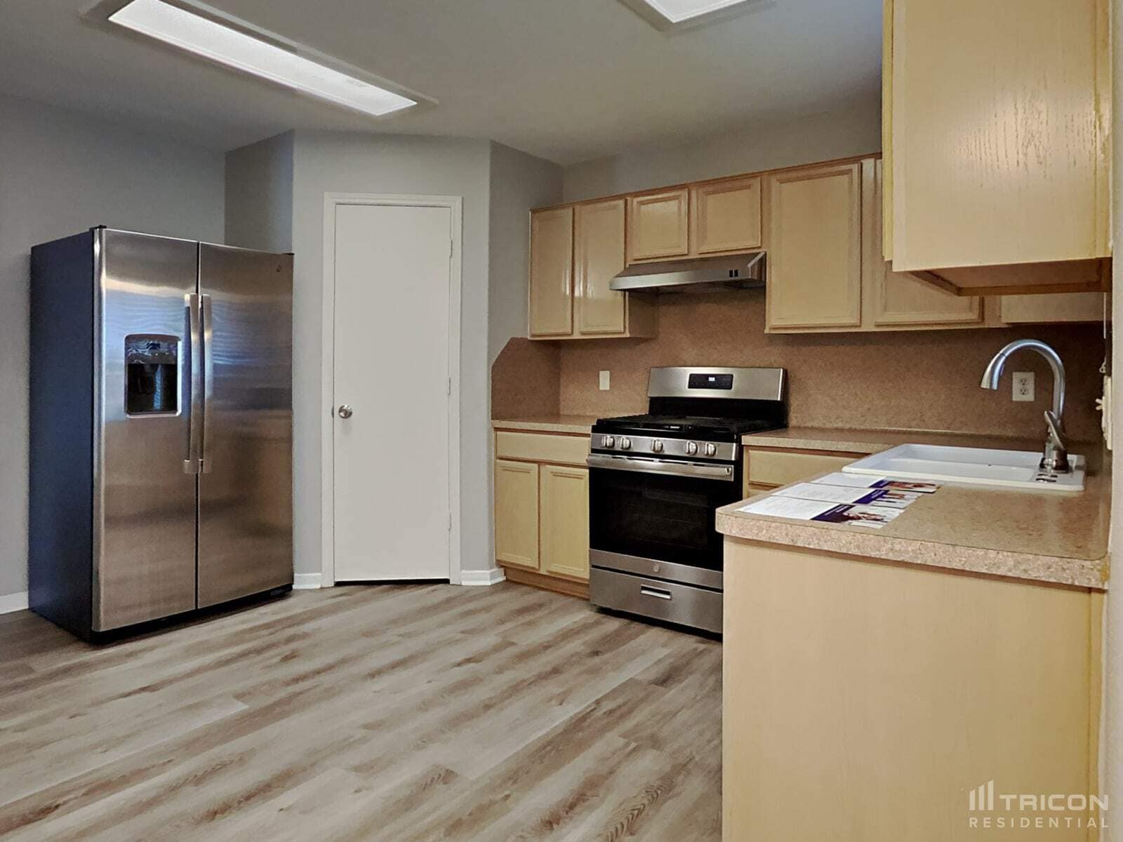 Building Photo - 18515 Knob Hill Lake Ln