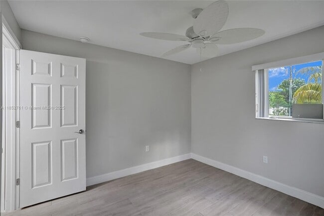 Building Photo - 3800 SW 58th Terrace